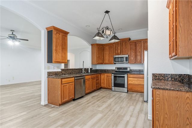 9813 County Road 309, Navasota, TX 77868