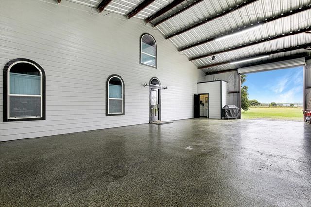9813 County Road 309, Navasota, TX 77868