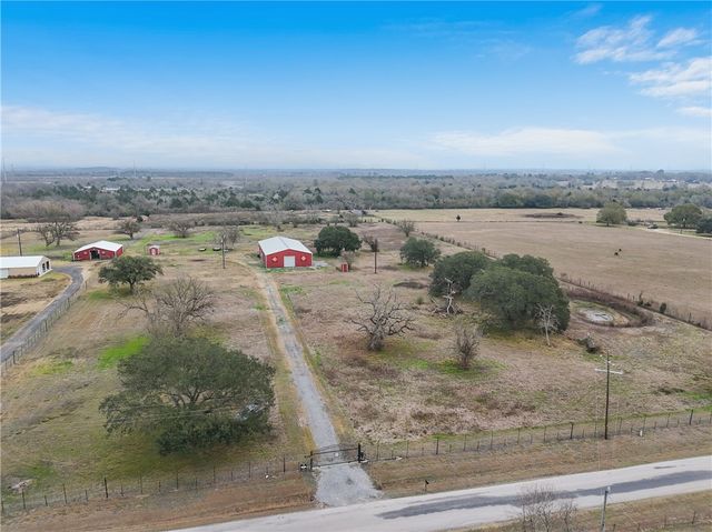 9813 County Road 309, Navasota, TX 77868