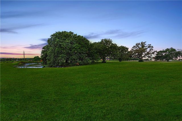 9813 County Road 309, Navasota, TX 77868