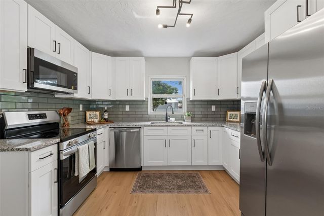 5029 19TH STREET, Zephyrhills, FL 33542