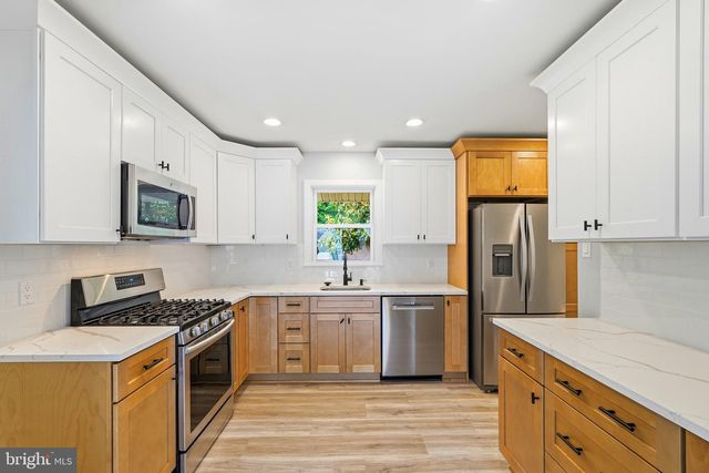 8416 DANFORD CT, Springfield, VA 22152