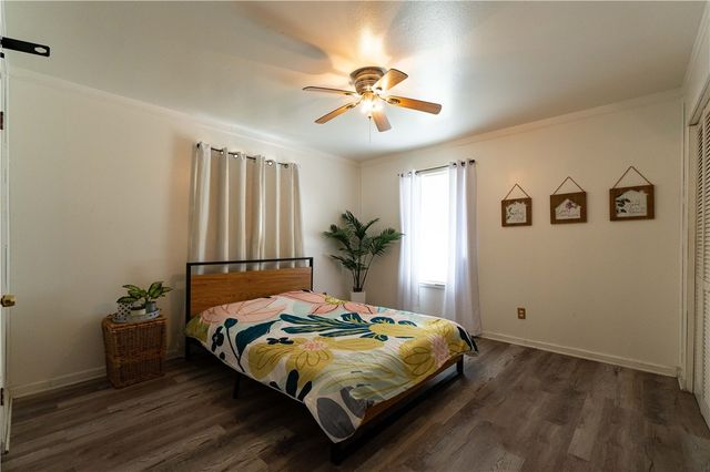 1746 Mission Dr, Corpus Christi, TX 78417