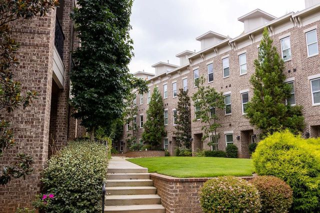 347 Brownstones Circle NE, Atlanta, GA 30312