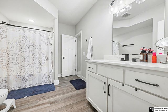 11915 S 109th Street, Papillion, NE 68046