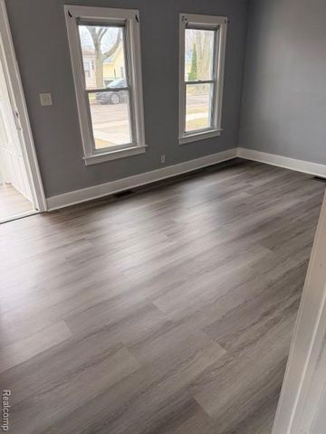 1857 Russell Avenue, Lincoln Park, MI 48146