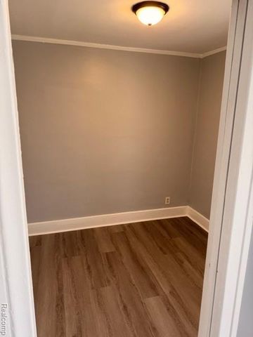 1857 Russell Avenue, Lincoln Park, MI 48146