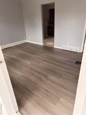 1857 Russell Avenue, Lincoln Park, MI 48146