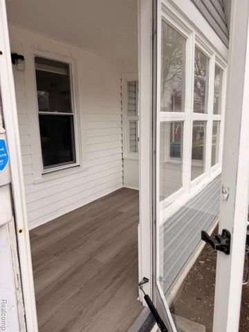 1857 Russell Avenue, Lincoln Park, MI 48146