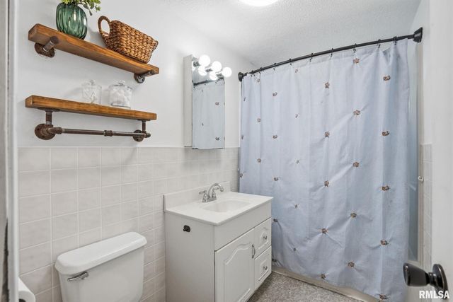 9520 115TH Street, Blue Grass, IA 52726