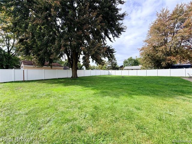 211 Shepard Street, Saginaw, MI 48604