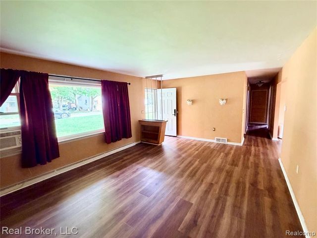 211 Shepard Street, Saginaw, MI 48604