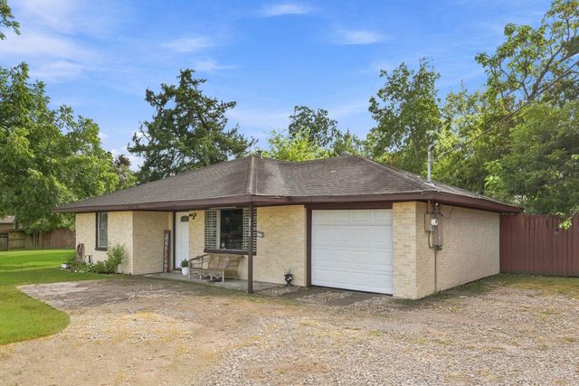3910 Dickinson Avenue, Dickinson, TX 77539