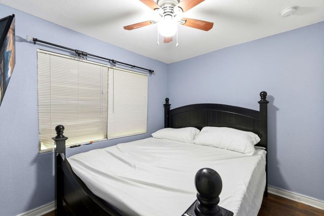 3910 Dickinson Avenue, Dickinson, TX 77539