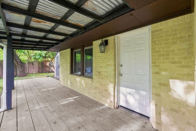 3910 Dickinson Avenue, Dickinson, TX 77539