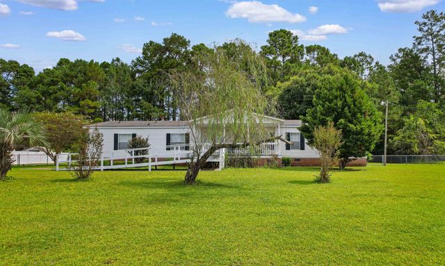 652 BEAR GRASS RD W, Longs, SC 29568