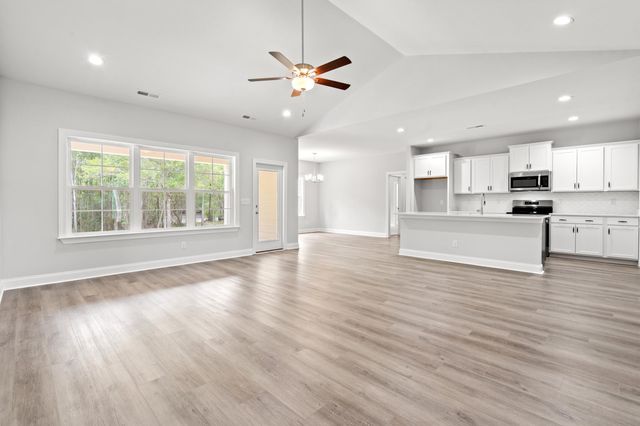 380 Doodle Hill Ln., Conway, SC 29526