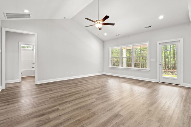 380 Doodle Hill Ln., Conway, SC 29526
