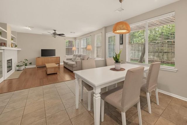 51 E Autumn Branch Circle, The Woodlands, TX 77382