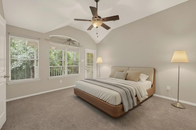 51 E Autumn Branch Circle, The Woodlands, TX 77382