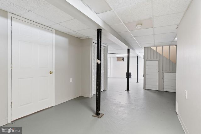 360 HOLLOWBROOK, Ewing, NJ 08638