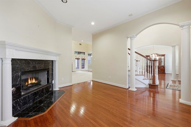 1860 Plum Creek Drive, Midlothian, TX 76065