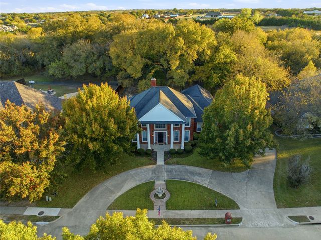 1860 Plum Creek Drive, Midlothian, TX 76065