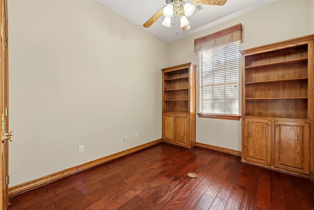 1860 Plum Creek Drive, Midlothian, TX 76065