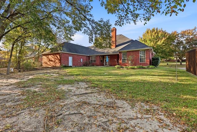 1860 Plum Creek Drive, Midlothian, TX 76065