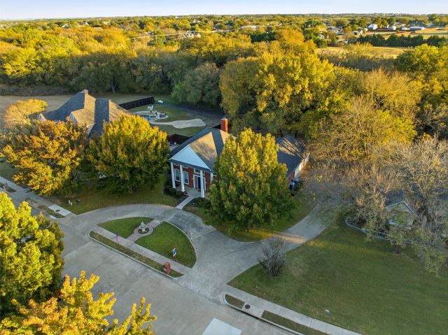 1860 Plum Creek Drive, Midlothian, TX 76065