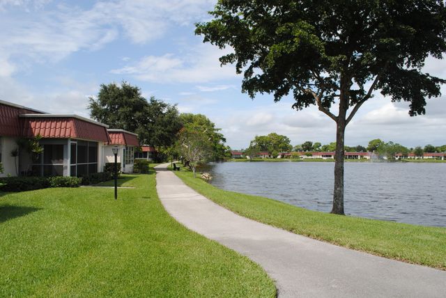 615 Laconia Circle, Greenacres, FL 33467