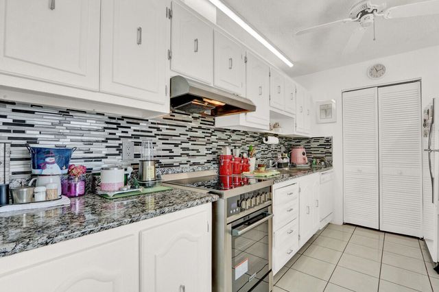 615 Laconia Circle, Greenacres, FL 33467