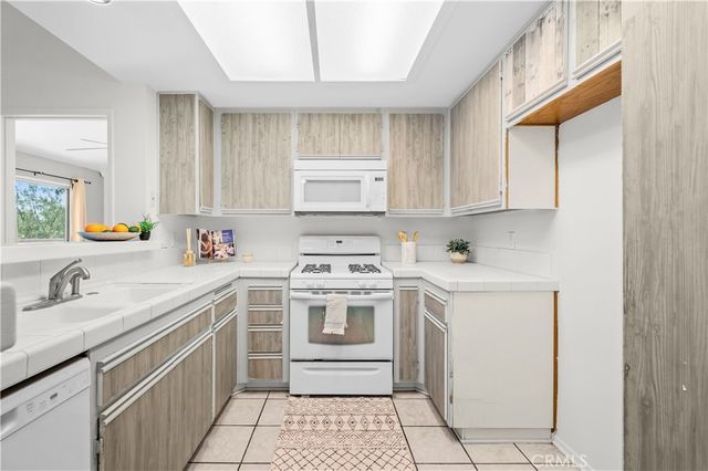19015 Canyon Summit, Lake Forest, CA 92679