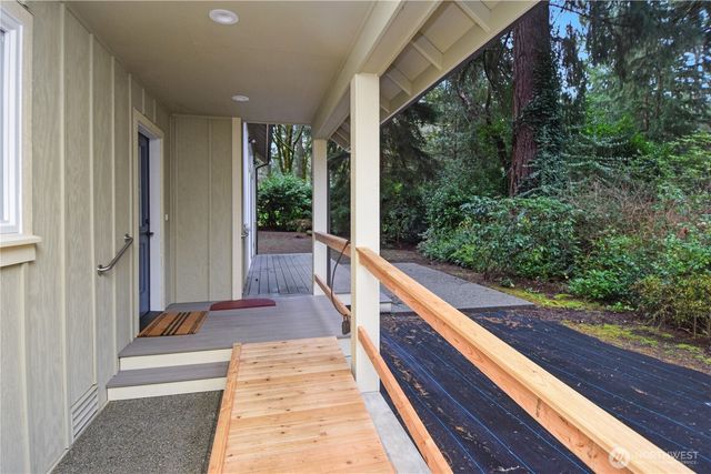 15915 Nesika Bay Road NE, Poulsbo, WA 98370