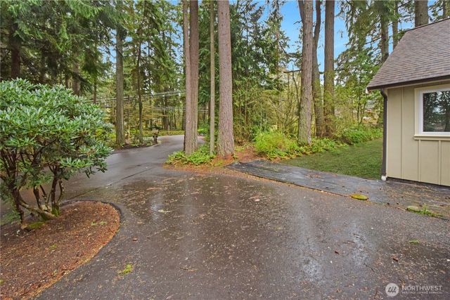 15915 Nesika Bay Road NE, Poulsbo, WA 98370