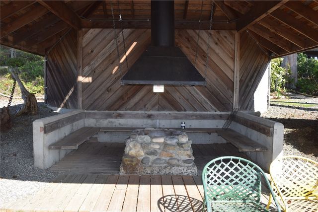 15915 Nesika Bay Road NE, Poulsbo, WA 98370