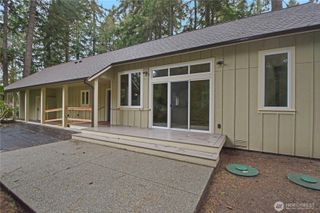 15915 Nesika Bay Road NE, Poulsbo, WA 98370
