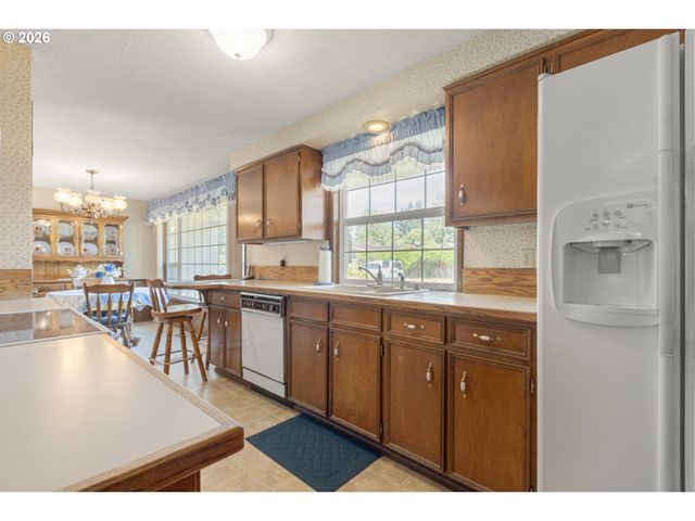 310 HATTON Ave, Eugene, OR 97404