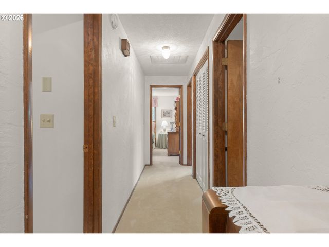 310 HATTON Ave, Eugene, OR 97404