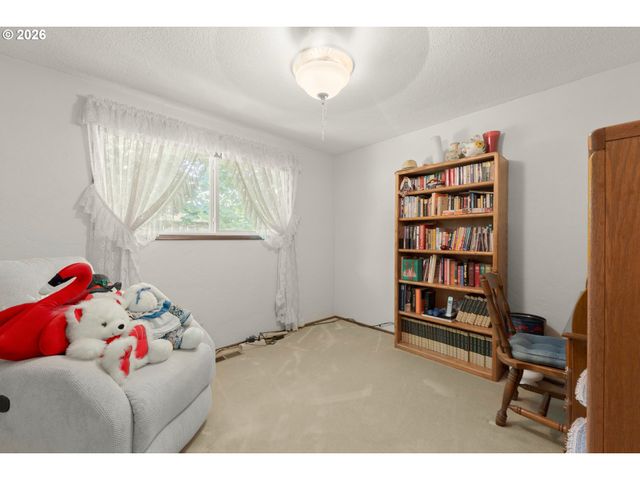 310 HATTON Ave, Eugene, OR 97404