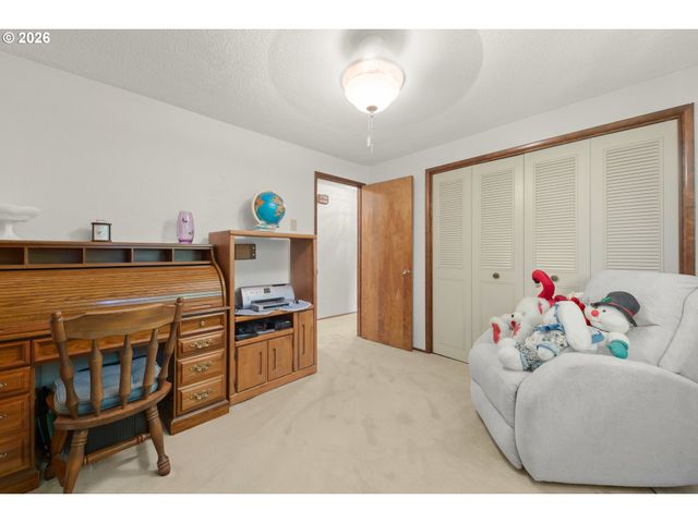 310 HATTON Ave, Eugene, OR 97404