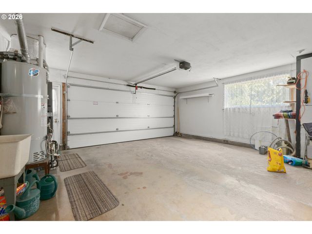 310 HATTON Ave, Eugene, OR 97404