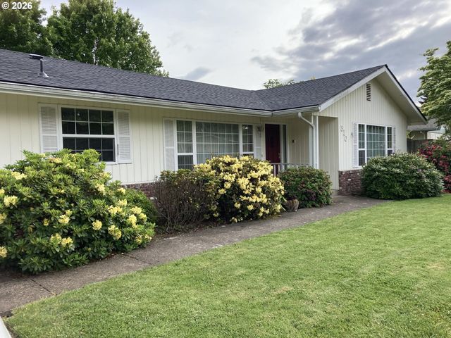 310 HATTON Ave, Eugene, OR 97404