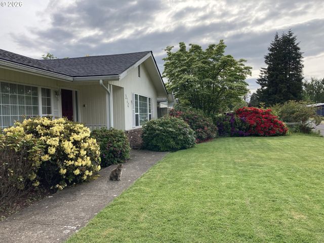 310 HATTON Ave, Eugene, OR 97404