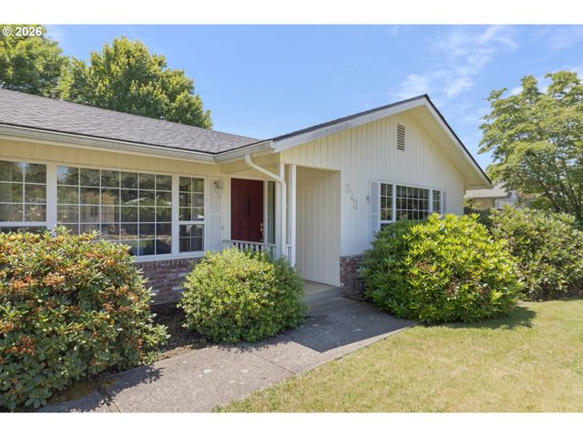 310 HATTON Ave, Eugene, OR 97404