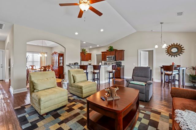 509 Larkspur Dr., Conway, SC 29526