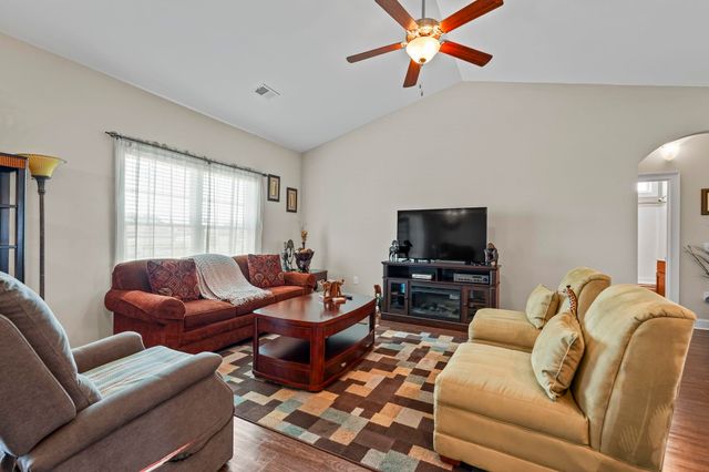 509 Larkspur Dr., Conway, SC 29526