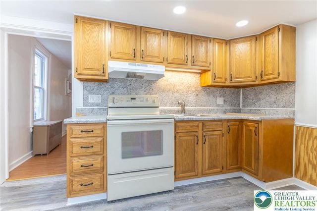 1014 Hoe Street, Allentown City, PA 18103