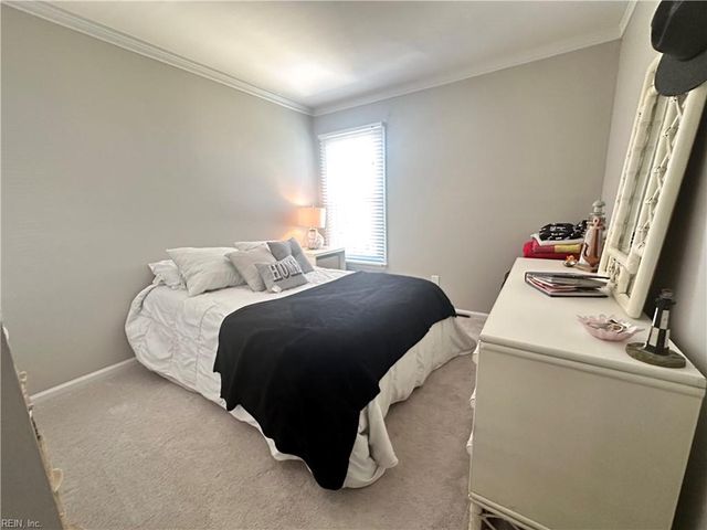 434 Wayman LN, Virginia Beach, VA 23454