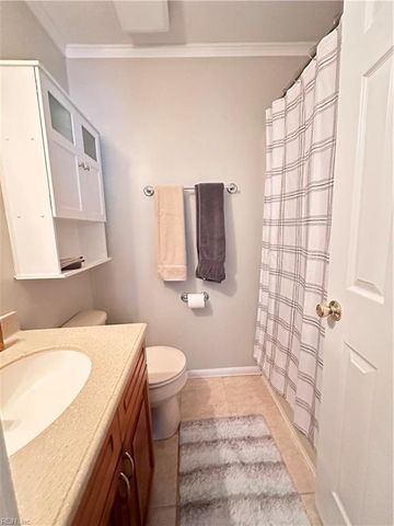434 Wayman LN, Virginia Beach, VA 23454